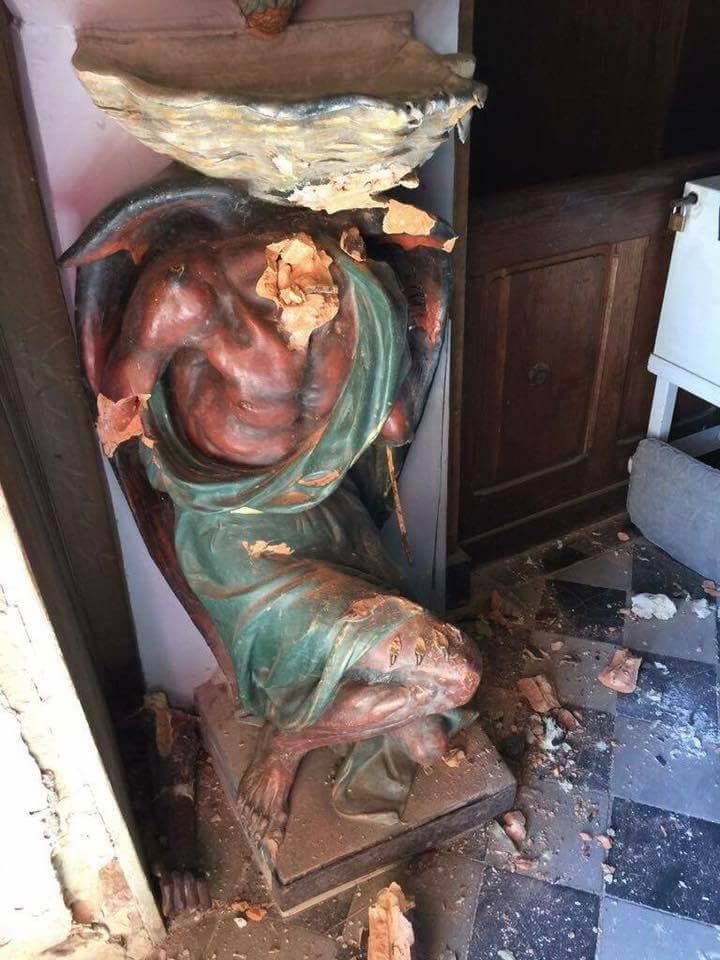 Aude: une musulmane décapite la statue célèbre de l'église Diable-rlc-523079b