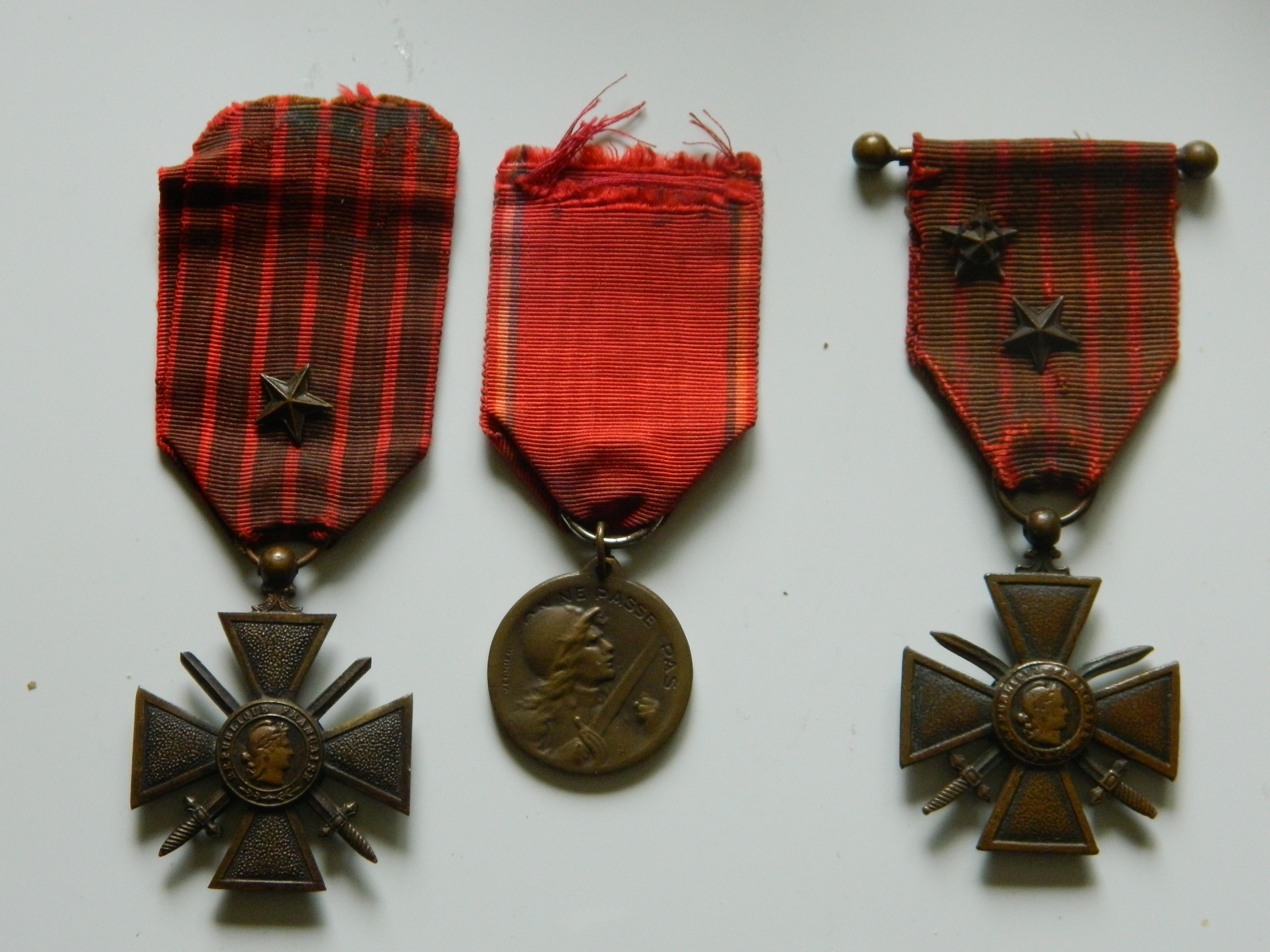 Identification médailles (F) Arri-re-g.p-003-5628e39