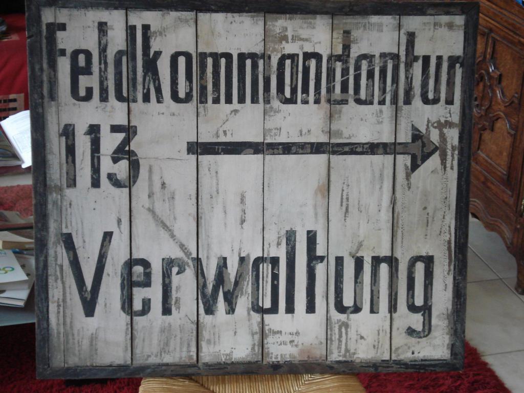 panneau kommandantur 001-56131a7