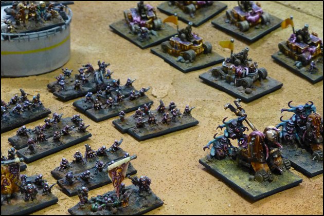 Prince_Philippe - Egarés et Damnés Nurgle - 3000pts. - Page 11 20141108_codex_lu...ic_01_03-48c2aa1